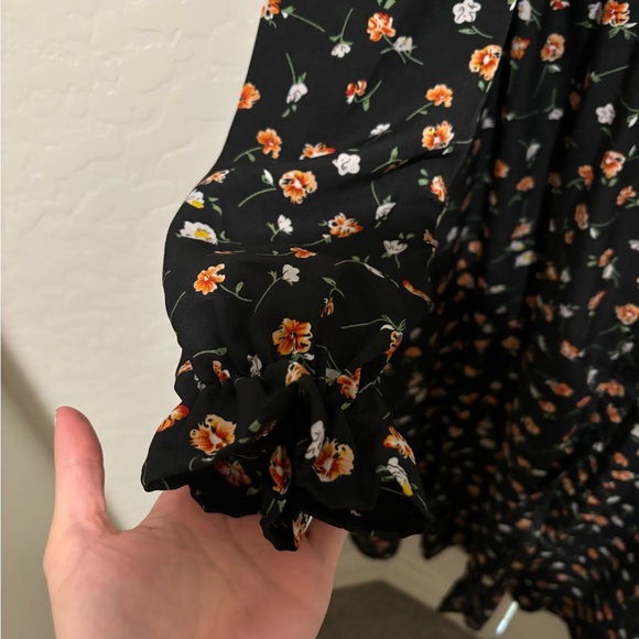 SHEIN dress - Picture 2 of 3